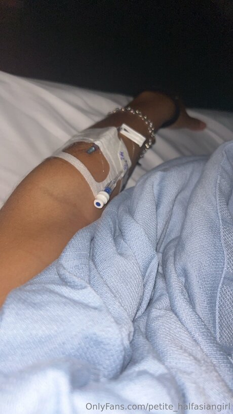 Petite Halfasiangirl étoile parfaite collection