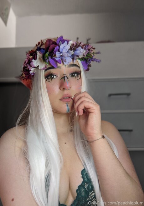 Peachieplum étoile sexy photos