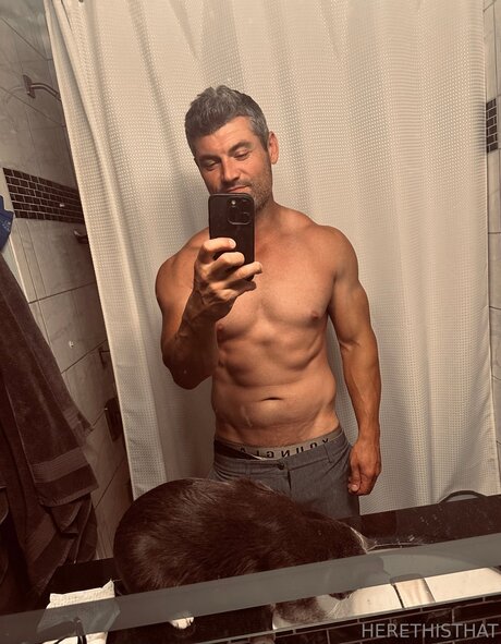 Herethisthat star du porno de haute qualité des photos