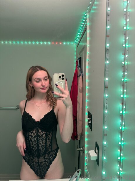 Bridgett Ttt modèle artistique galeries