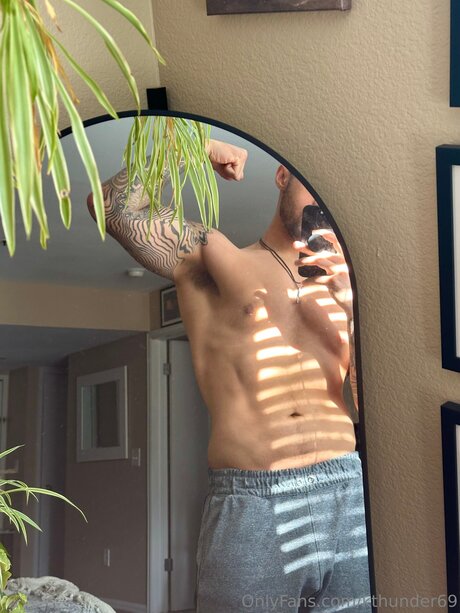 Kthunder69 actrice exclusive image