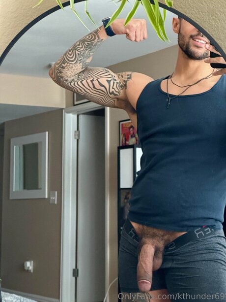 Kthunder69 actrice nue photos