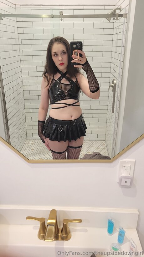 Theupsidedowngirl modèle parfait images