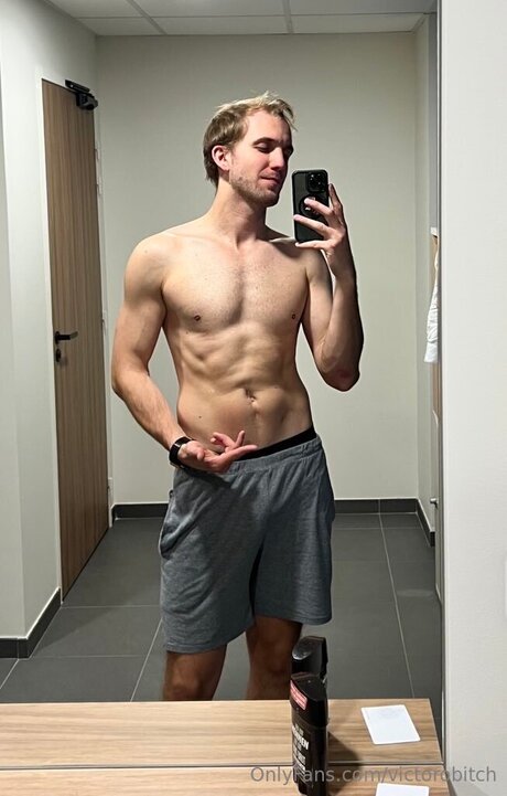 Victorobitch star du porno chaud photos