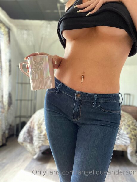 Angeliqueanderson haut de star du porno img