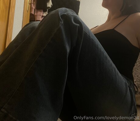 Lovelydemon24 top star img