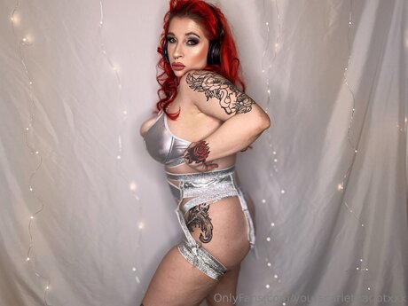 Yourscarletharlotxxx meilleure étoile des photos