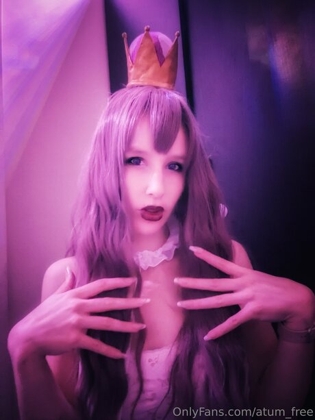 Atum Free modèle nu image