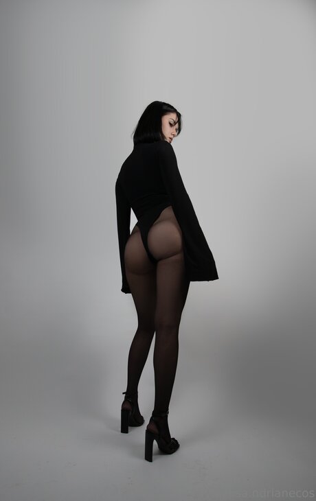 Aleksa Ndrianecos modèle chaud photos