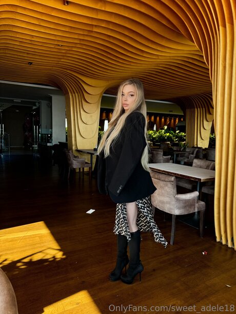 Sweet Adele18 nus étoiles galerie