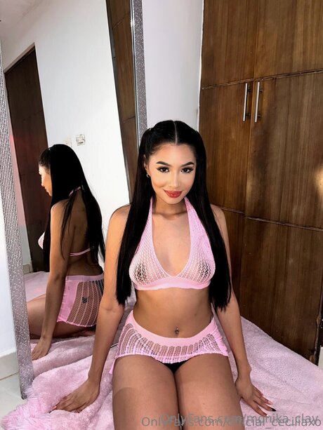 Monika Clay modèle galeries