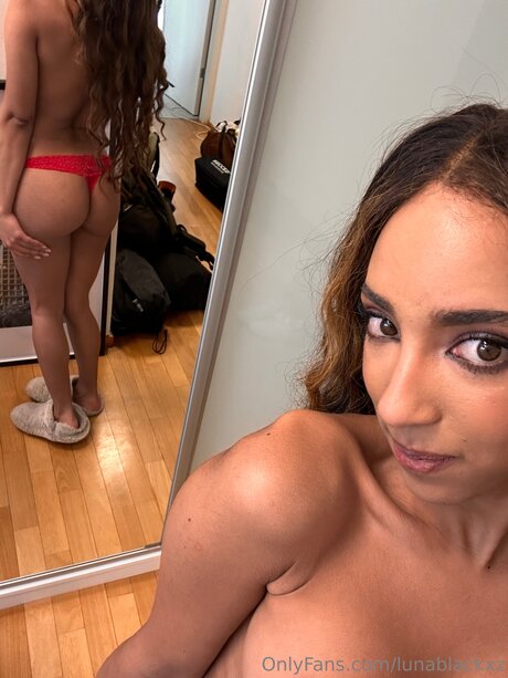 Lunablackxz modèle hd image