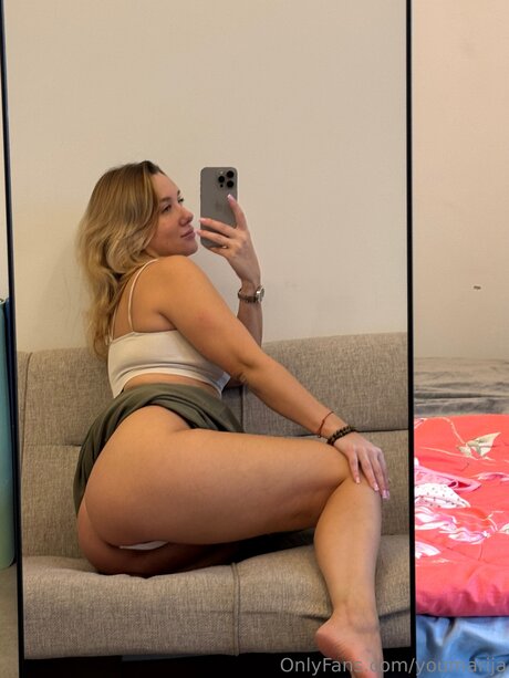 Youmarija star du porno adulte images