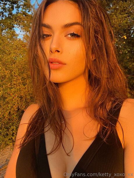 Ketty Xoxo Xx haut modèle photo