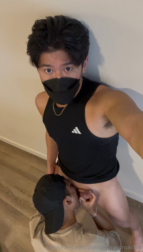 Instantflavourpacket haut de star du porno img