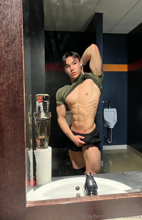 Neoakira beau modèle photo