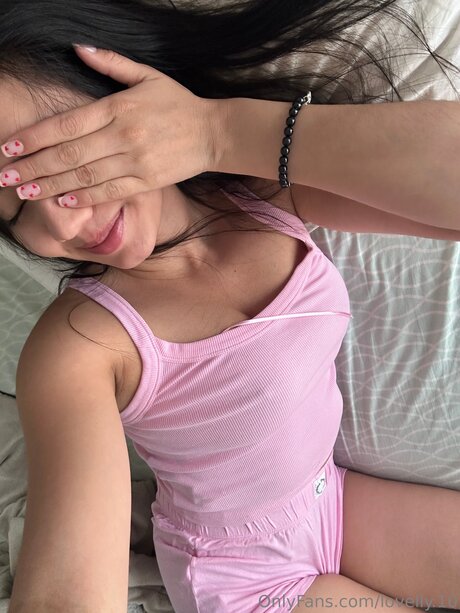 Lovelly 10 actrice adulte photos