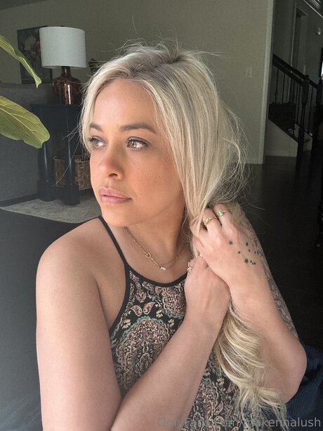 Makennalush xxx étoile photo