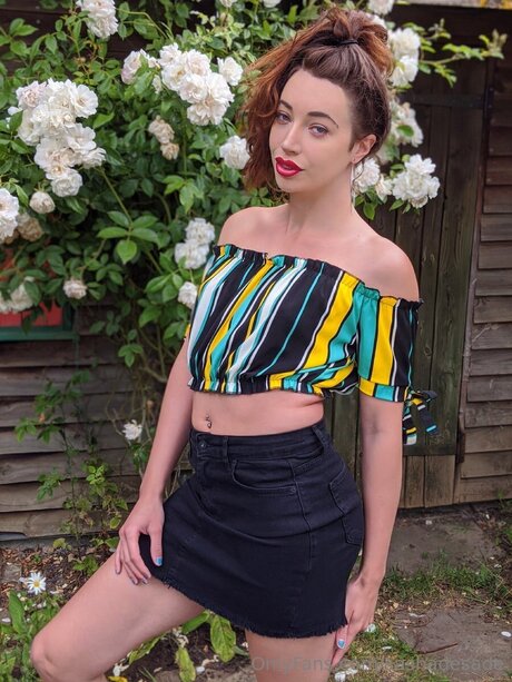 Sashadesade actrice chaude galerie