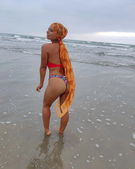 A4uari Ana actrice pornographique img