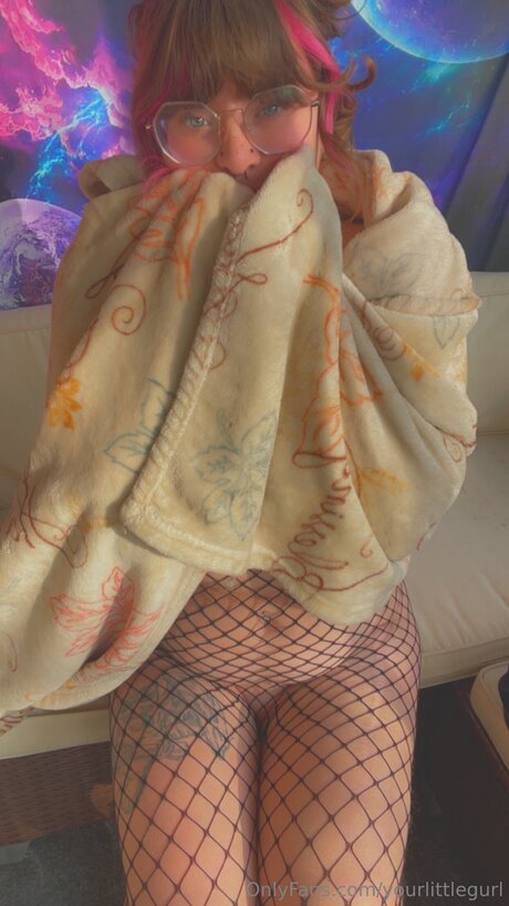 Yourlittlegurl actrice de nus image