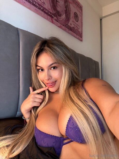 Melissa Sinclair étoile érotique collection