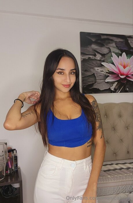 Monicaluise modèle magnifique des photos