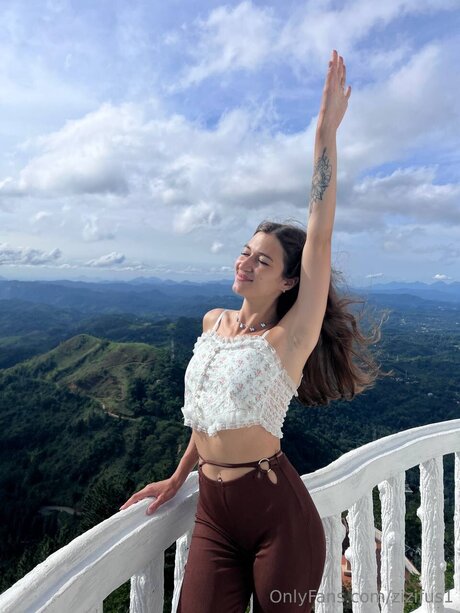 Zizifus1 étoile sexy images