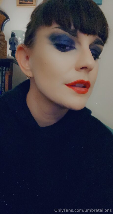 fans avec les yeux bandés exclusif parfait img