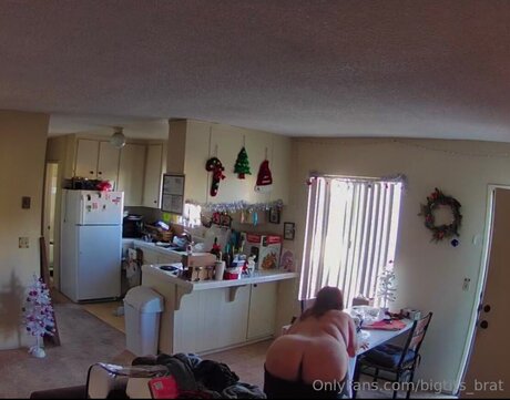 Bigtits Brat modèle magnifique img