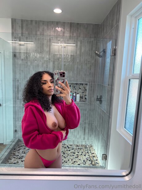 Yumithedoll actrice parfaite galerie