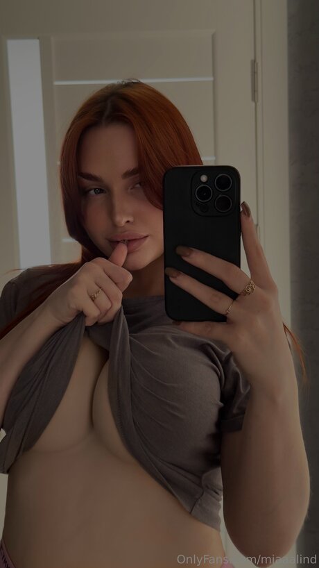 Miaaalind actrice adulte photo