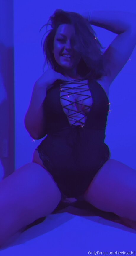 Heyitsaddi star du porno galerie