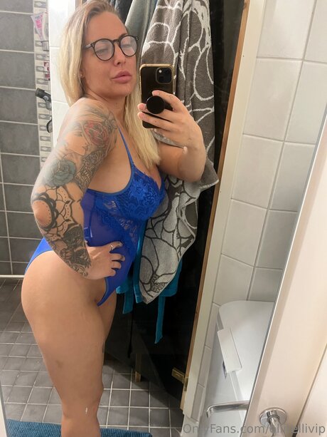 Ellitellivip star du porno sympa photo