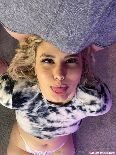 Tallbtchdiaries actrice nue images