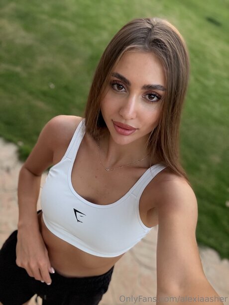 Alexiaasher modèle de sexe photos