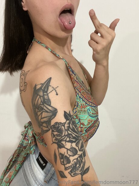 Baddieluna777 étoile xxx photos