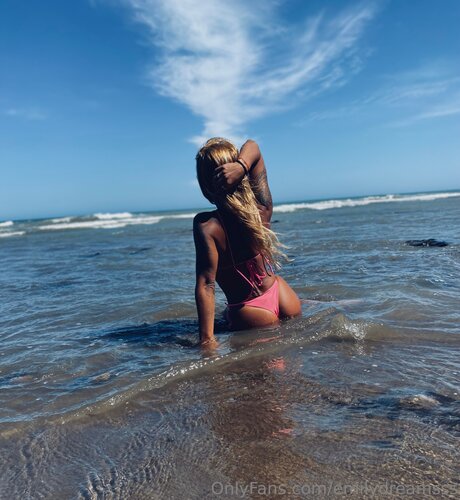 Emilydreamsss belle star du porno images