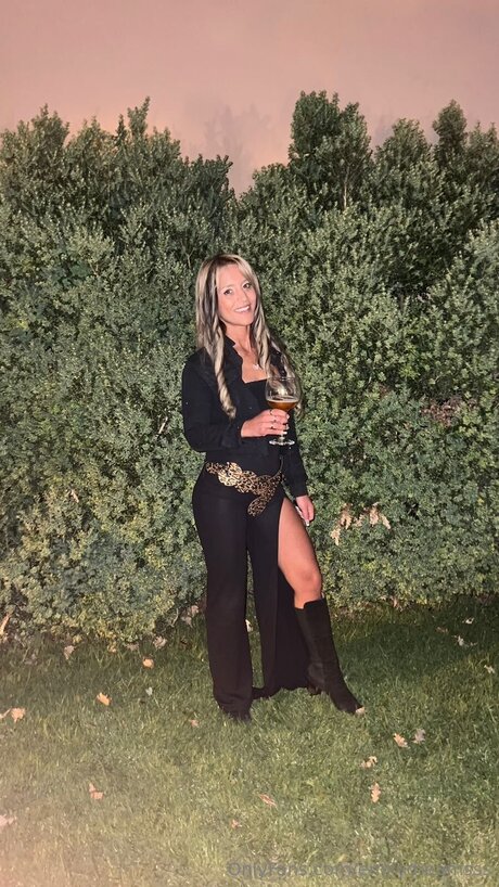 Emilydreamsss jolie actrice des photos