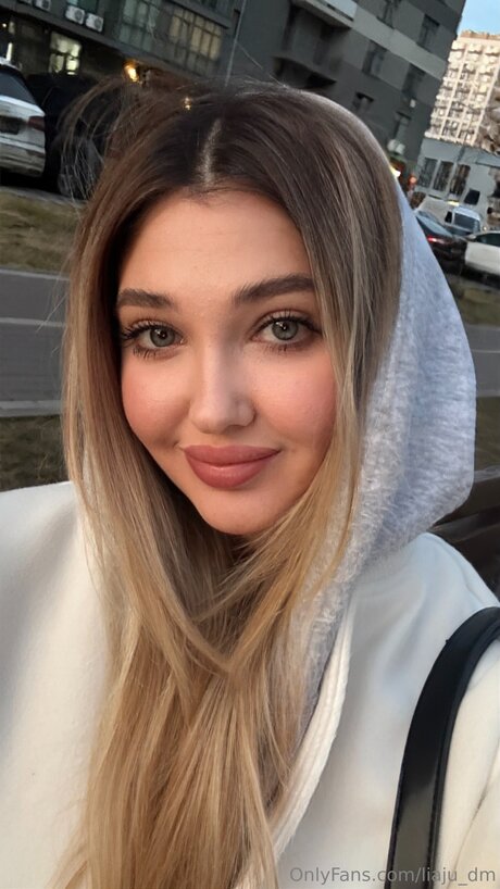 Liaju Dm modèle hd photo