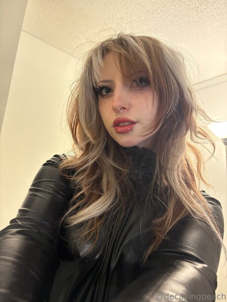 Decayingpeach belle star du porno images