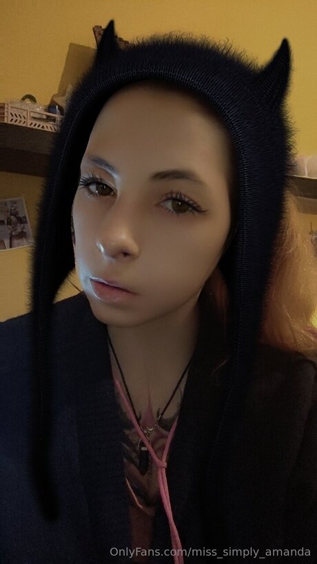 Miss Simply Amanda actrice sexy galerie