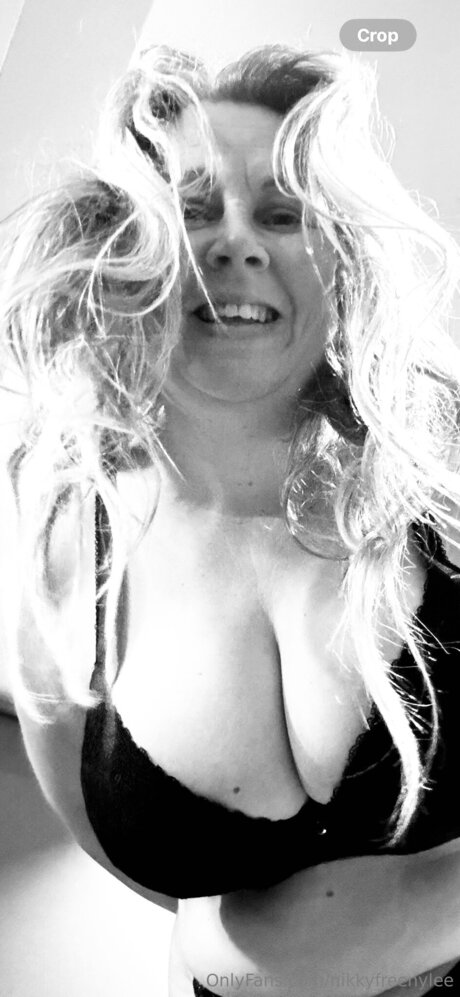 Nikkyfreenylee modèle gratuit galerie