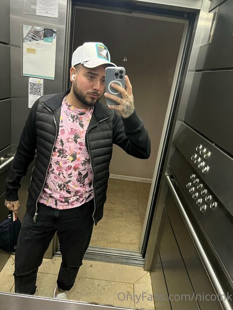 Nicoink star du porno en haute qualité galerie