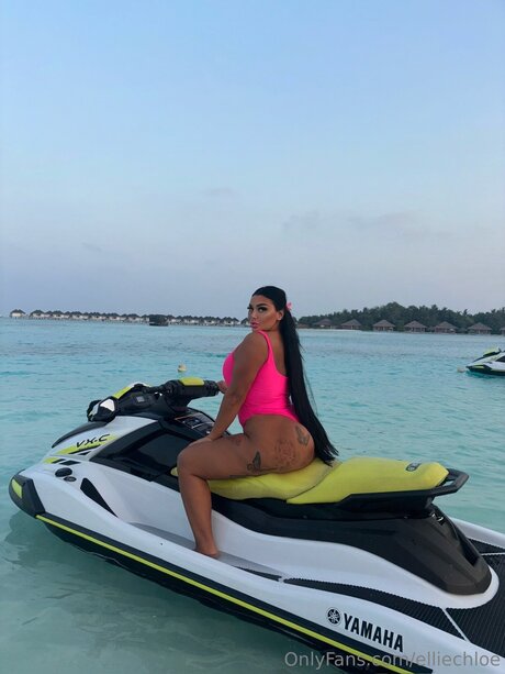 Elliechloe xxx étoile images