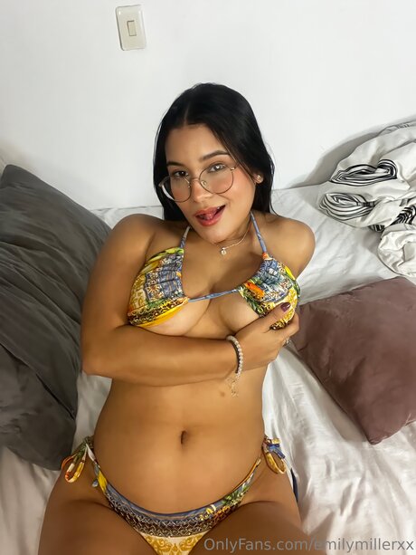 Emilymillerxx étoile érotique des photos