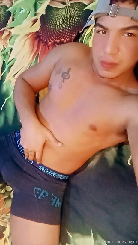 Yingjm modèle joli image