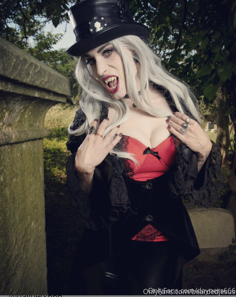 Beardedjesus actrice pornographique galeries