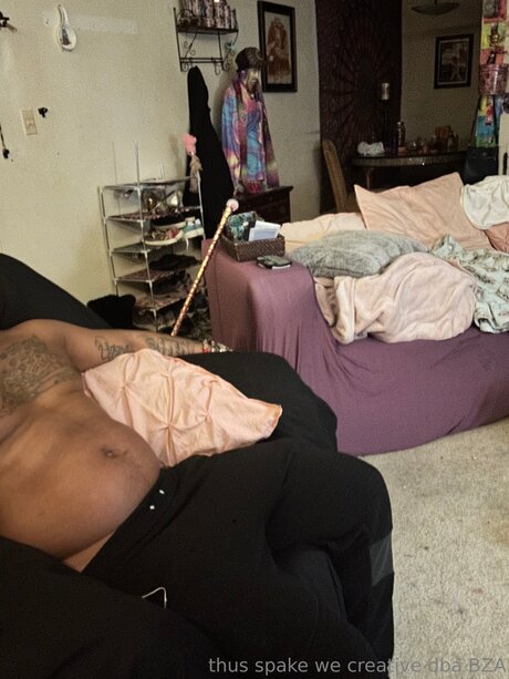 Thebza modèle xxx des photos