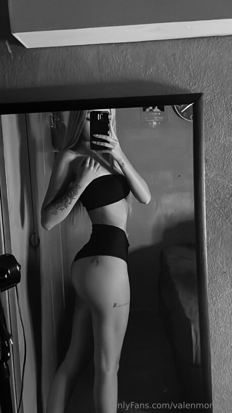 Valenmonaco belle star du porno galerie